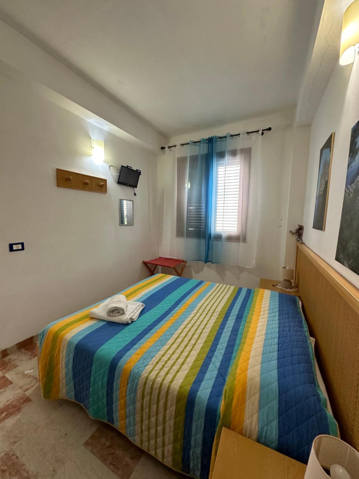 Isoladelmiele Hotel Marettimo Buitenkant foto