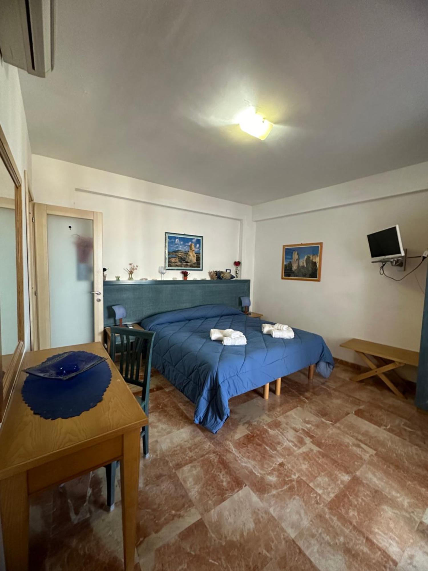 Isoladelmiele Hotel Marettimo Buitenkant foto