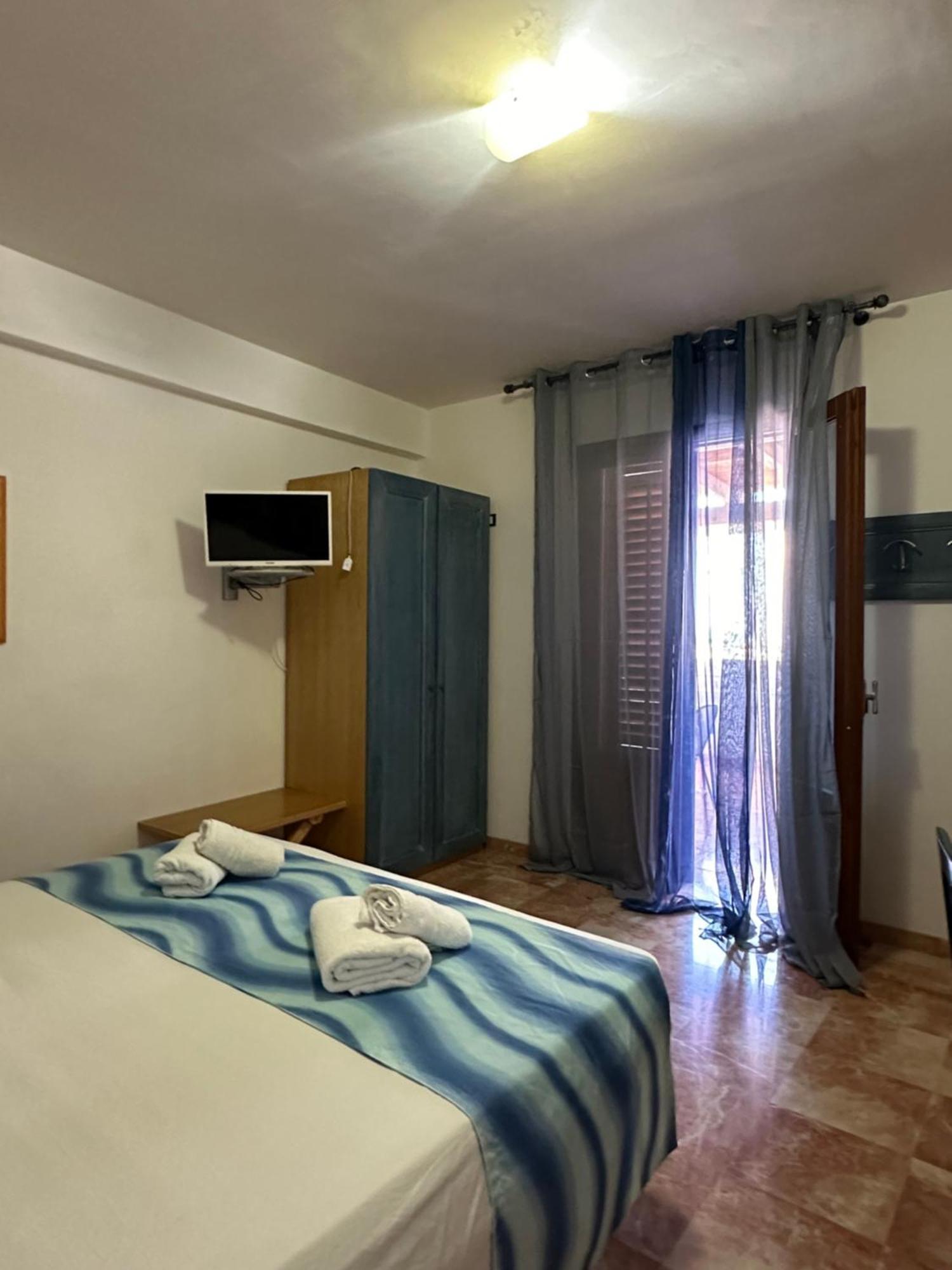 Isoladelmiele Hotel Marettimo Buitenkant foto