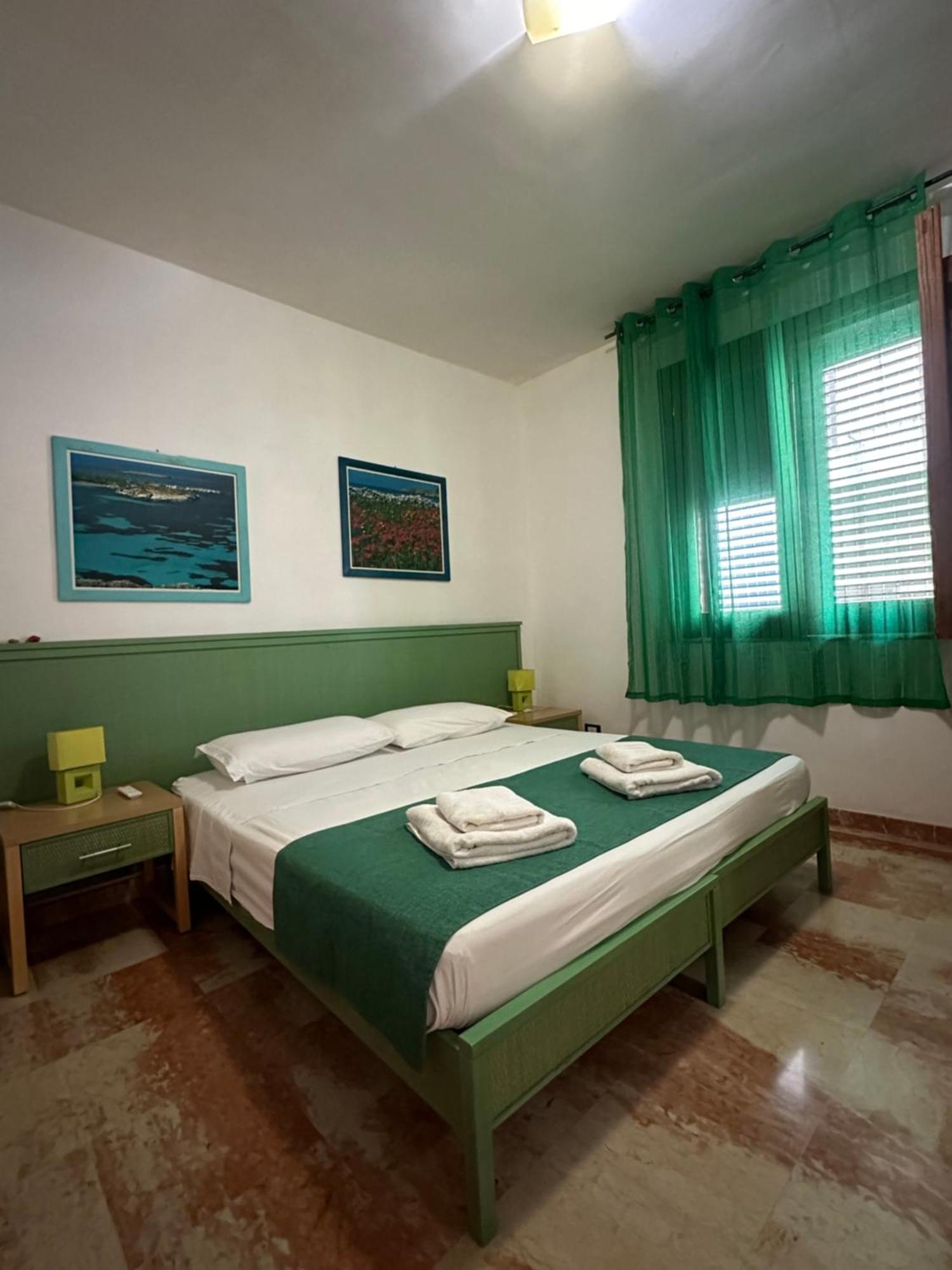 Isoladelmiele Hotel Marettimo Buitenkant foto